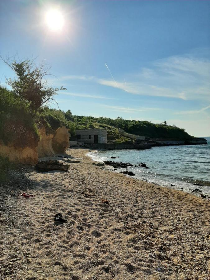 Appartamento Nozret Paljuv Esterno foto